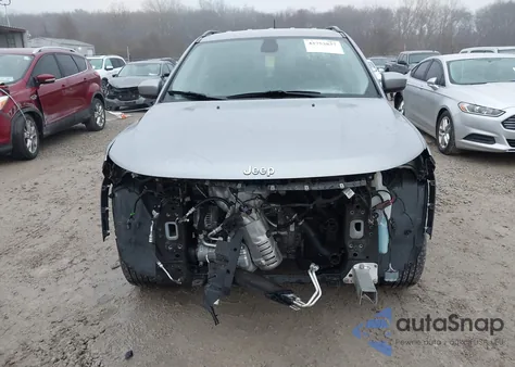 2018 Jeep Compass Latitude 4X4 from USA, damaged, VIN 3C4NJDBB2JT291274